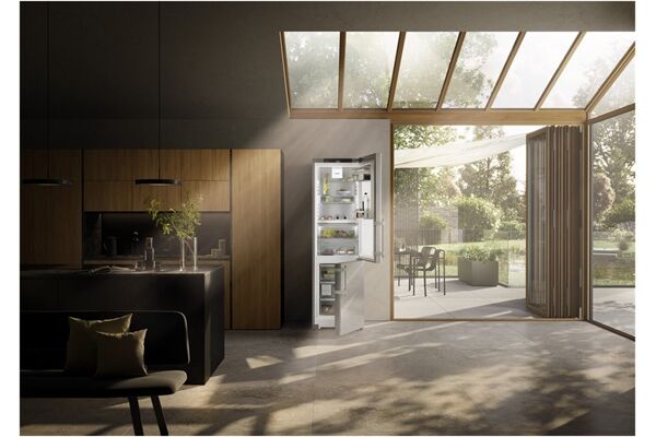 LIEBHERR CBNsda 575i-22